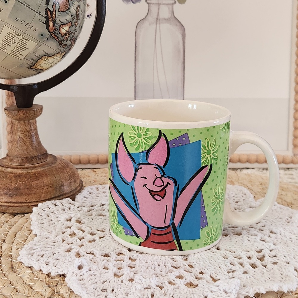 Vintage 1997 Disney Winnie the Pooh Piglet Coffee Mug Sakura NY Green Floral Cup